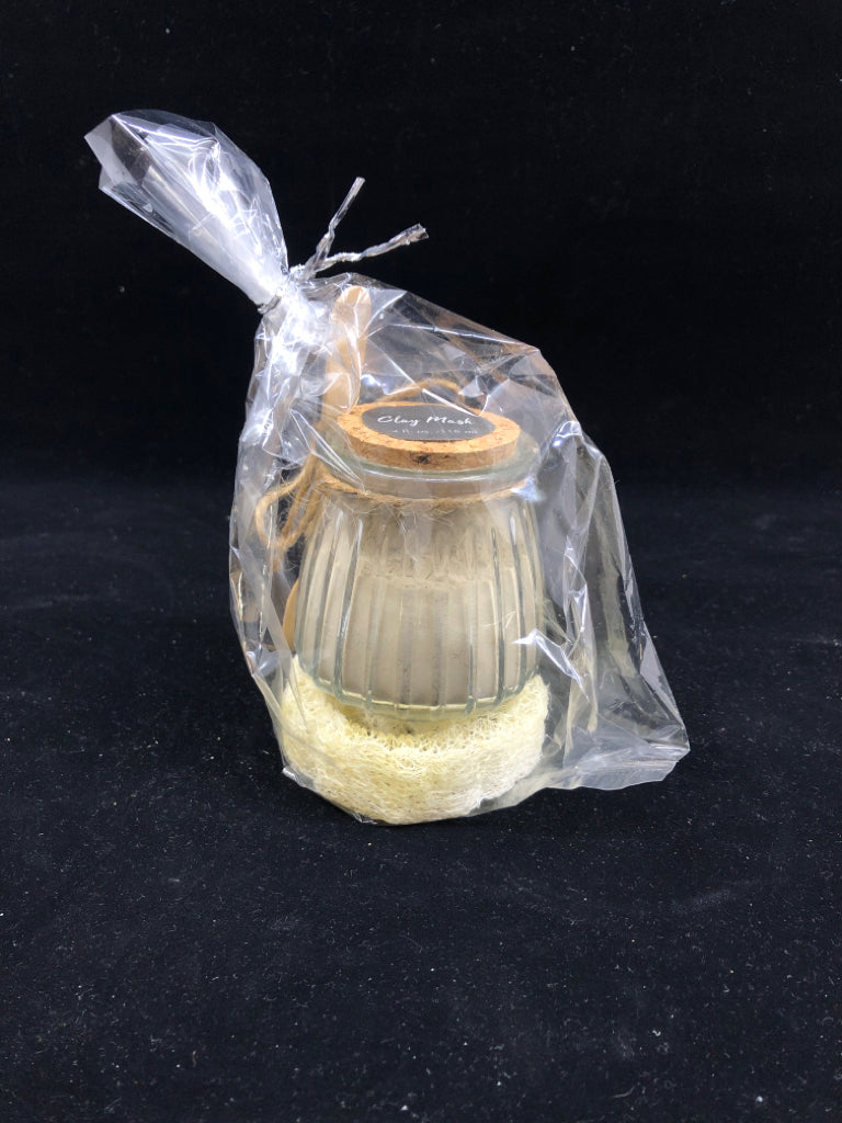 NIP CLAY MASK.