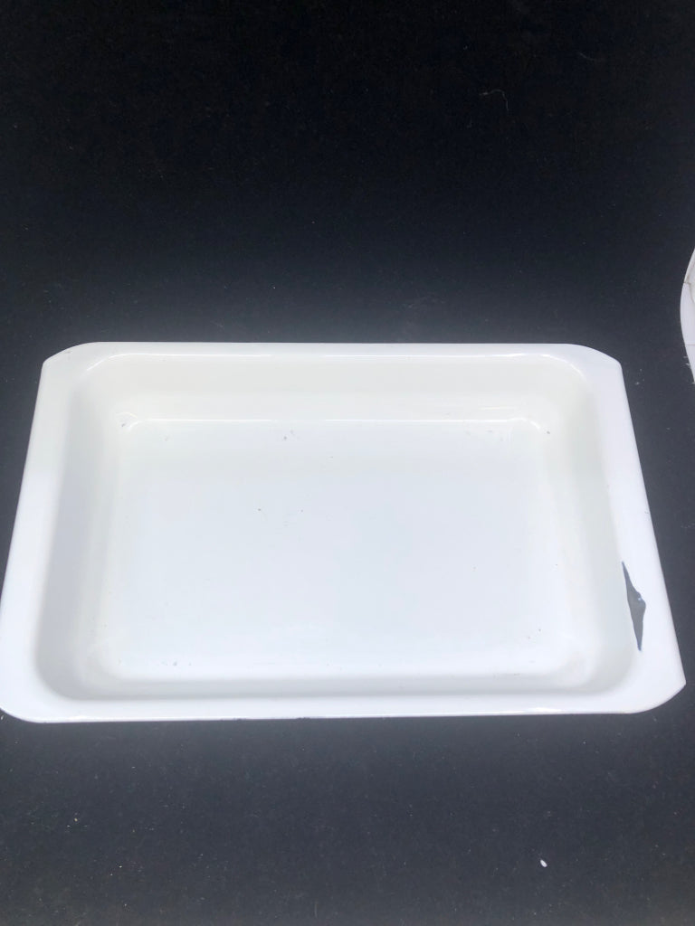 WHITE ENAMEL BAKING PAN.