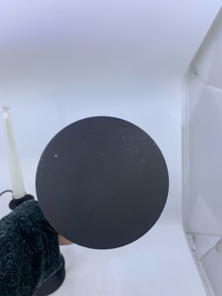 2 BLACK METAL TAPERED CANDLE HOLDERS SHAPED AS COWBOYS W/ LASSO W/ WHITE CANDLES