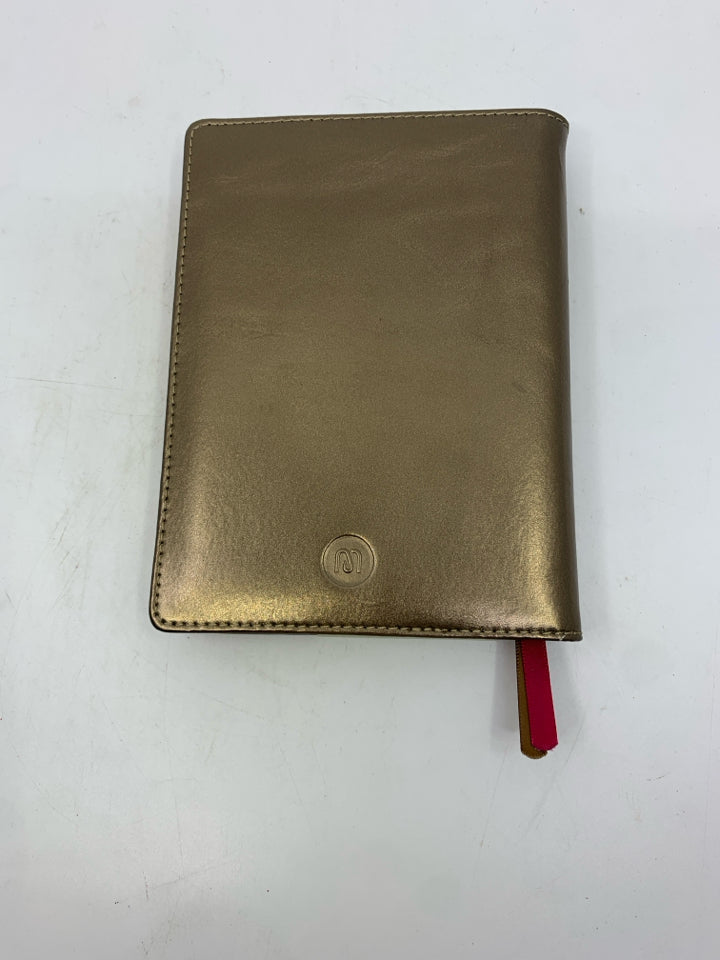 NEW GOLD NOTE BOOK.