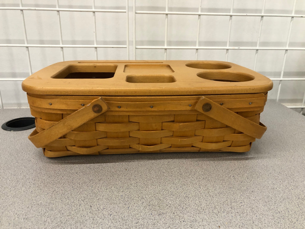 2001 BASKET CADDY W/WOODEN STORAGE COVER.