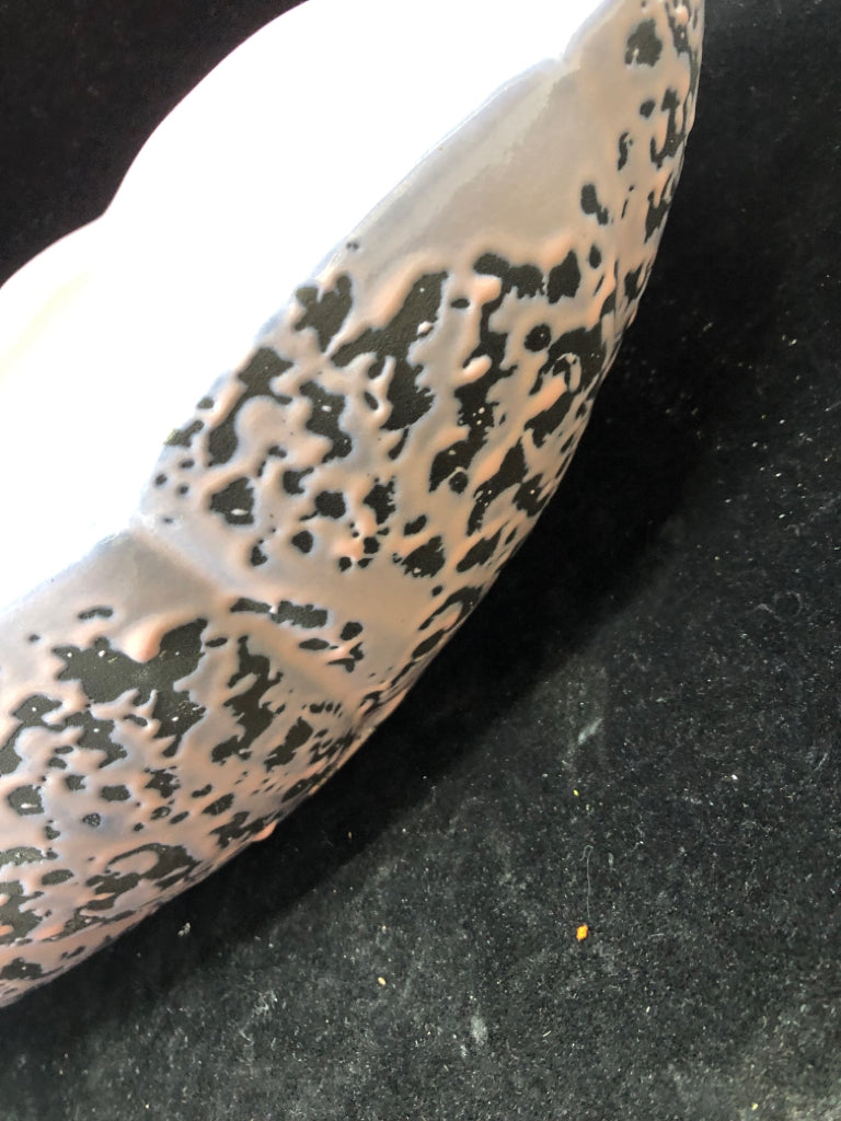 VTG PINK SPLATTER PAINTED POTTERY PLANTER W/ HANDLES.