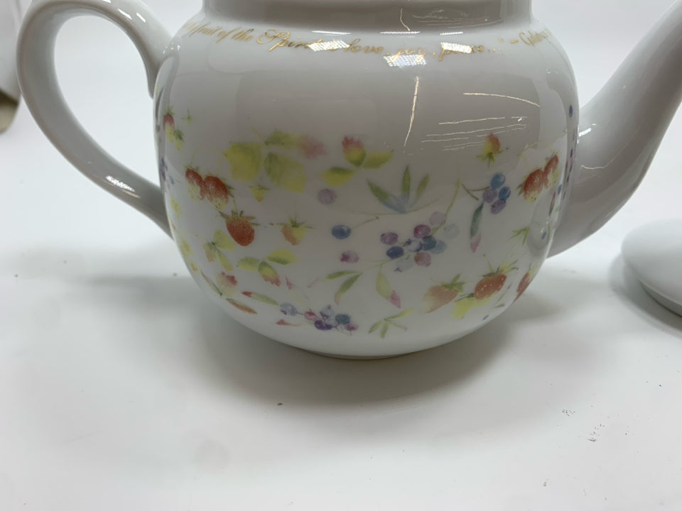 FLORAL PAINTED PORCELAIN TEAPOT.
