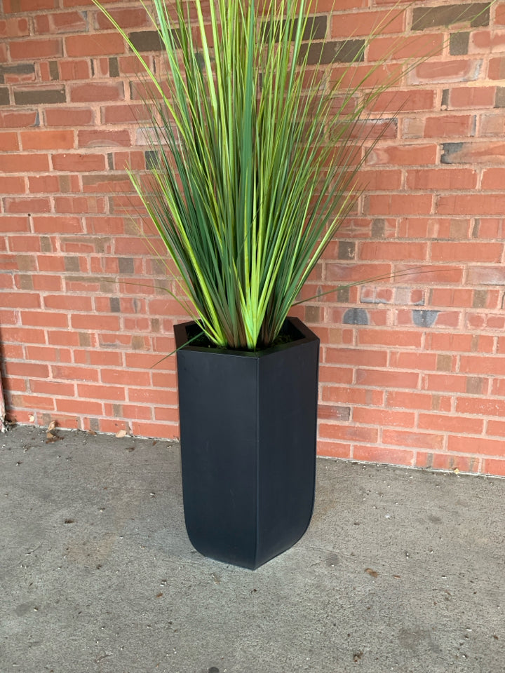 BLACK PLANTER W/ FAUX GREEN PLANT.