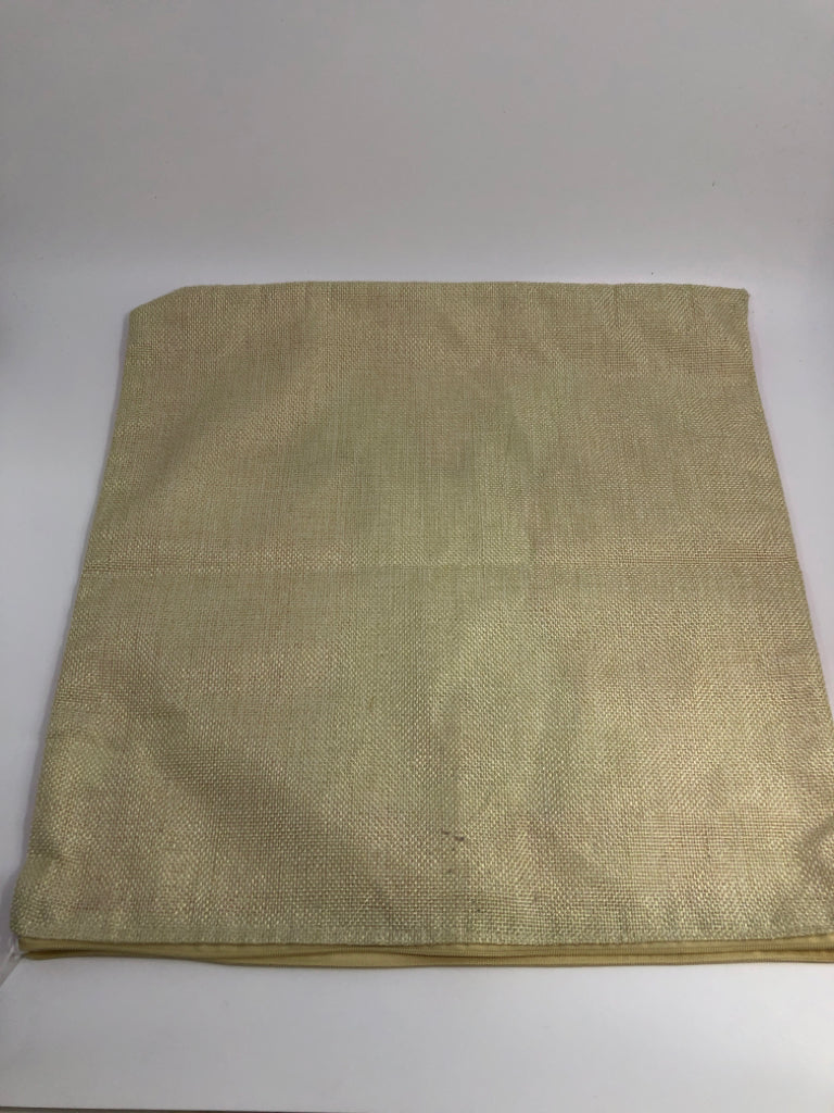 PINK GINGHAM PILLOW CASE W/WHITE BUNNY.