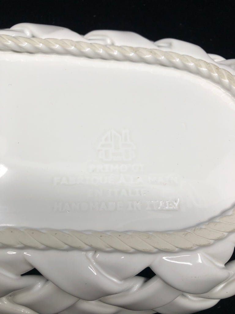 WHITE OVAL WOVEN CERAMIC BREAD BASKET.