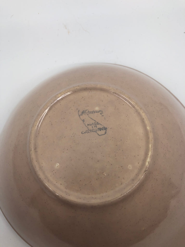 VTG TAN POTTERY DIVIDED BOWL W SPOON HOLD.