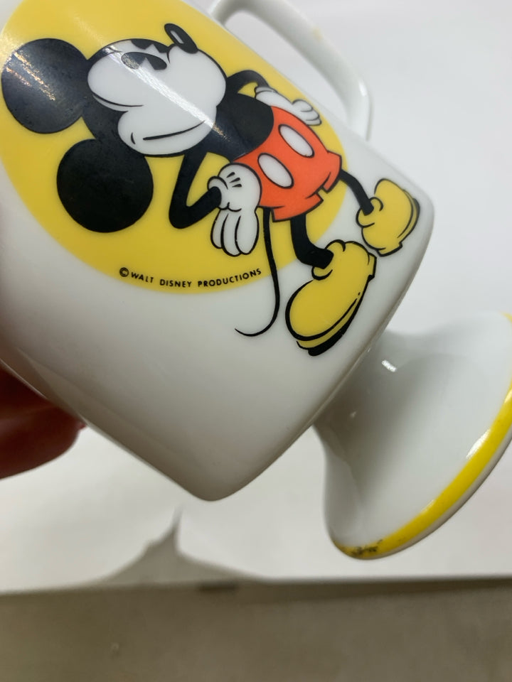 VTG FOOTED MICKEY MOUSE MUG.