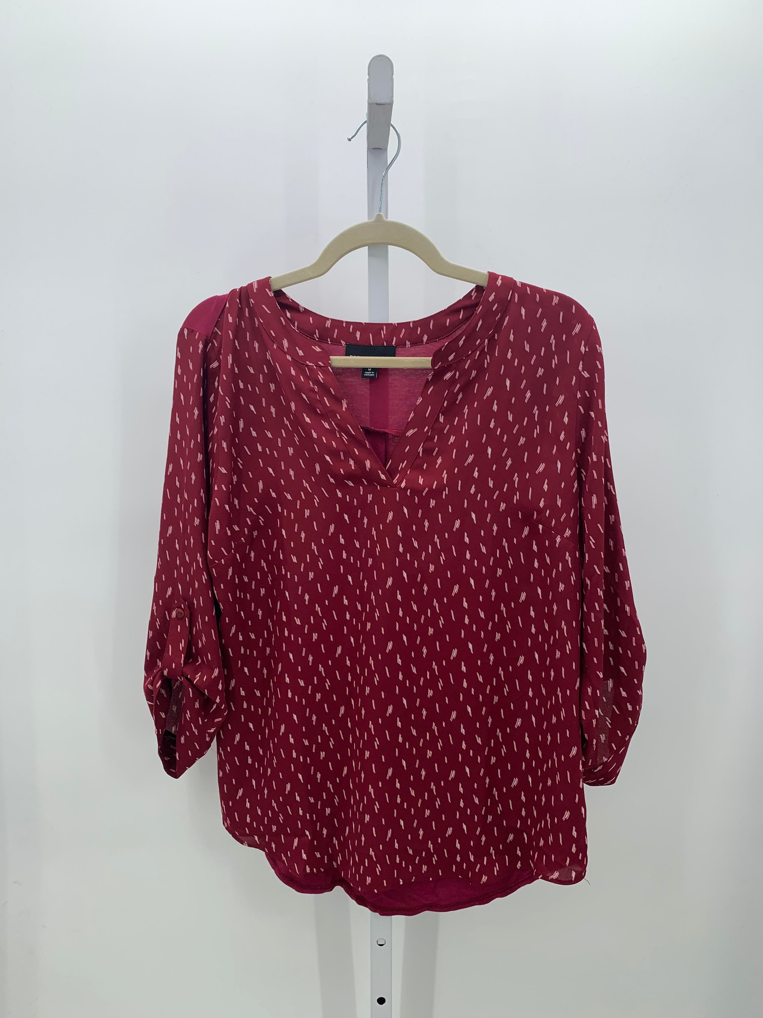 Size Medium Misses 3/4 Sleeve Shirt