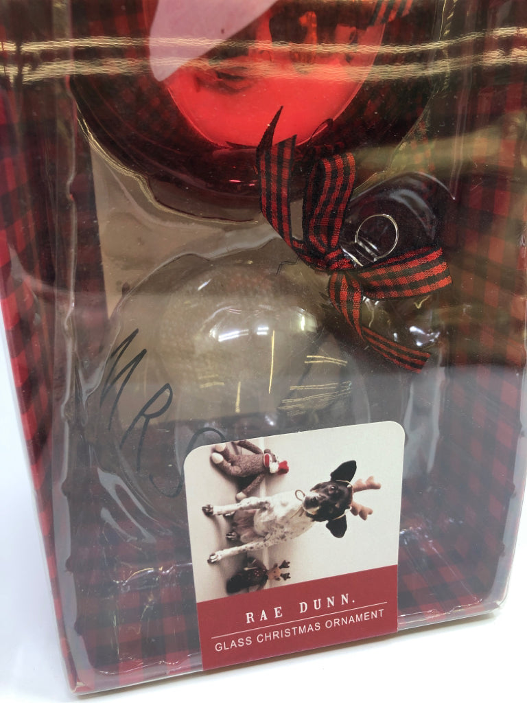 NIP MR & MRS ORNAMENTS RAE DUNN.