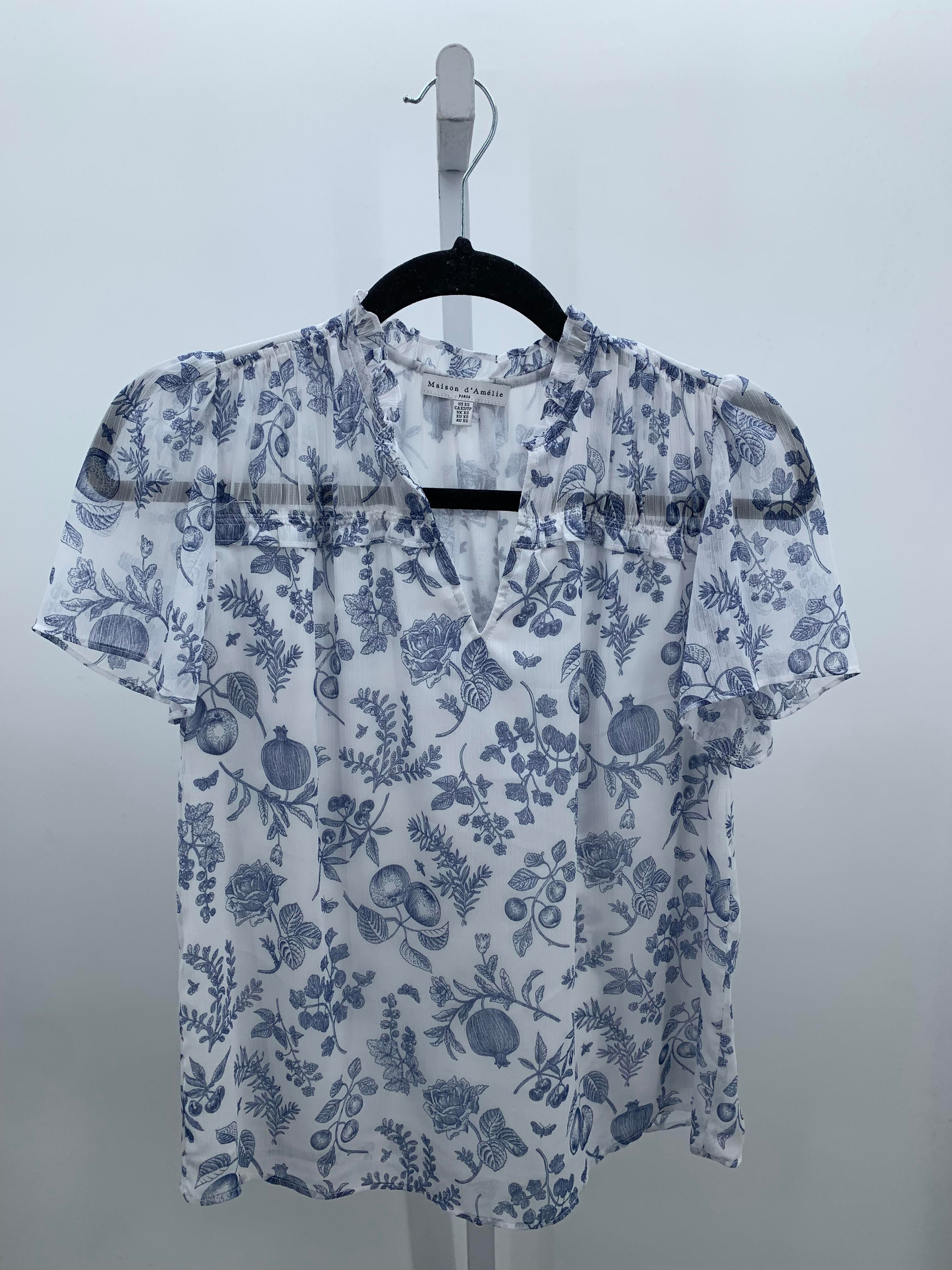 Size X Small Misses Short Sleeve Shirt