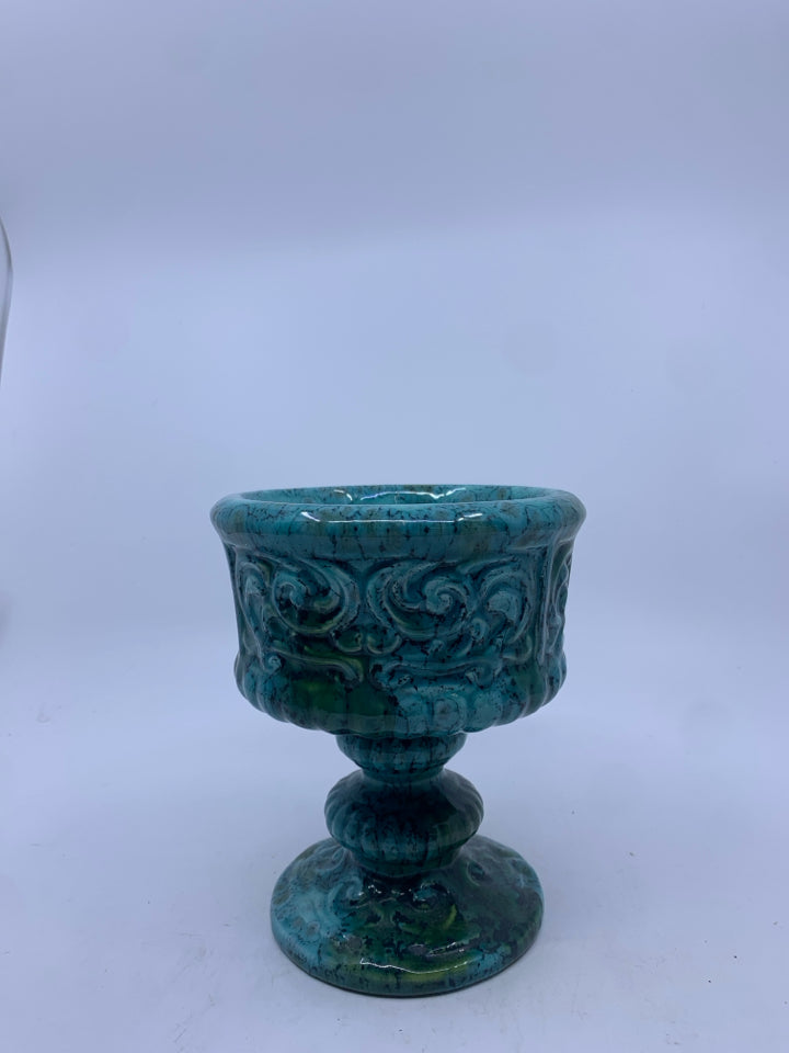 BLUE FOOTED TEXTURED CANDLE HOLDER.