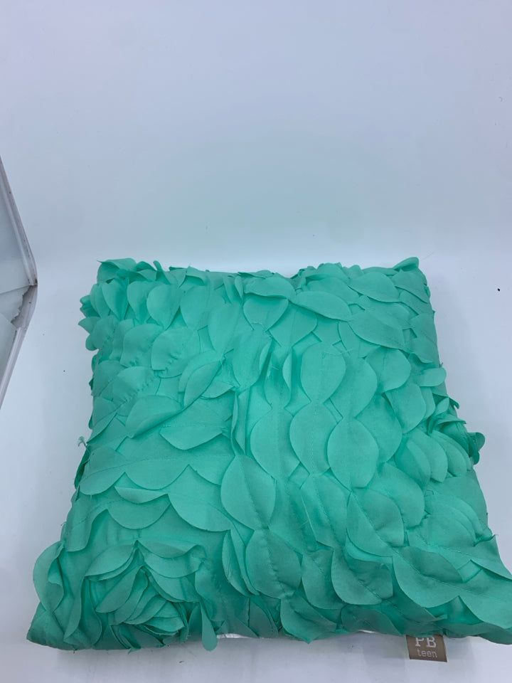 SMALL SQUARE TEAL PILLOW.