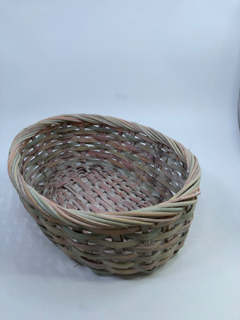 LIGHT PINK & GREEN WOVEN BASKET.