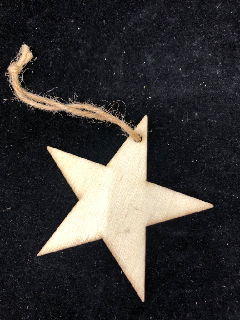 WOOD STAR ORNAMENT.
