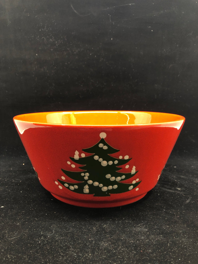 RED CERAMIC CHRISTMAS SERVING BOWL W TREE.