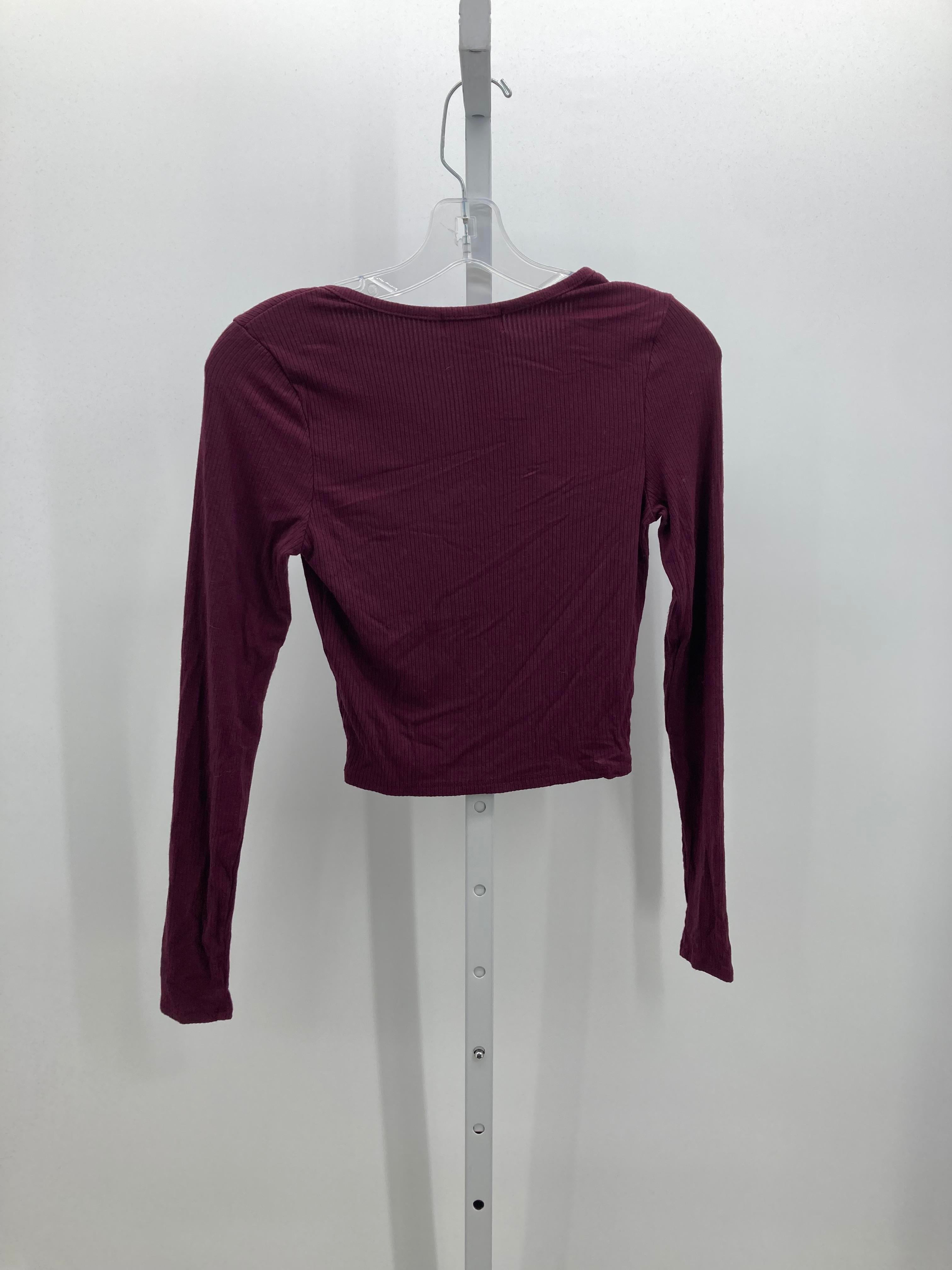 Size Medium Juniors Long Sleeve Shirt
