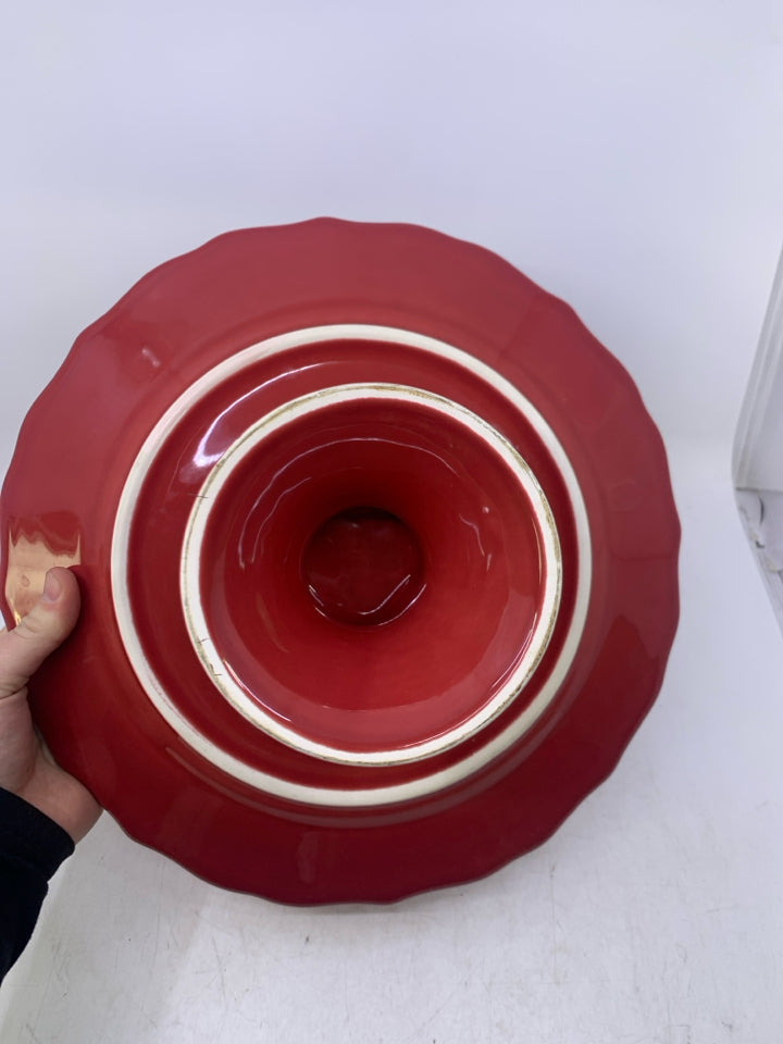 MAROON CERAMIC CAKE STAND.