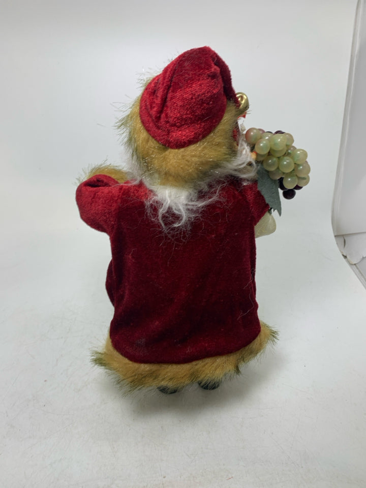 STANDING SANTA W/ GRAPES AND WINE.