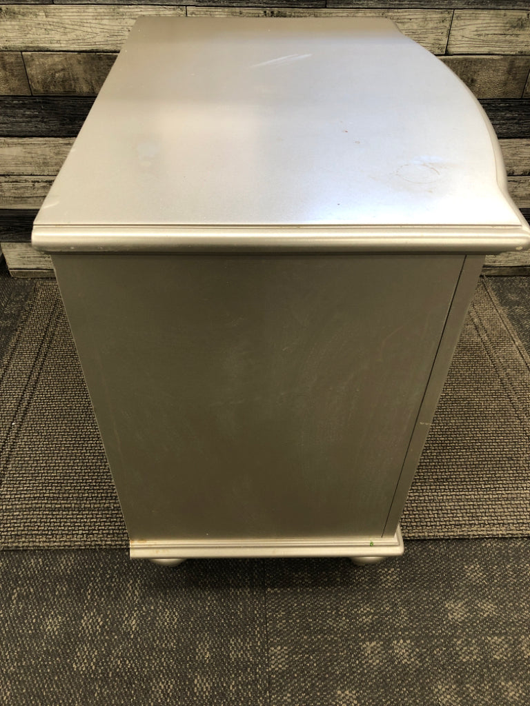 SILVER 3 DRAWER NIGHTSTAND.