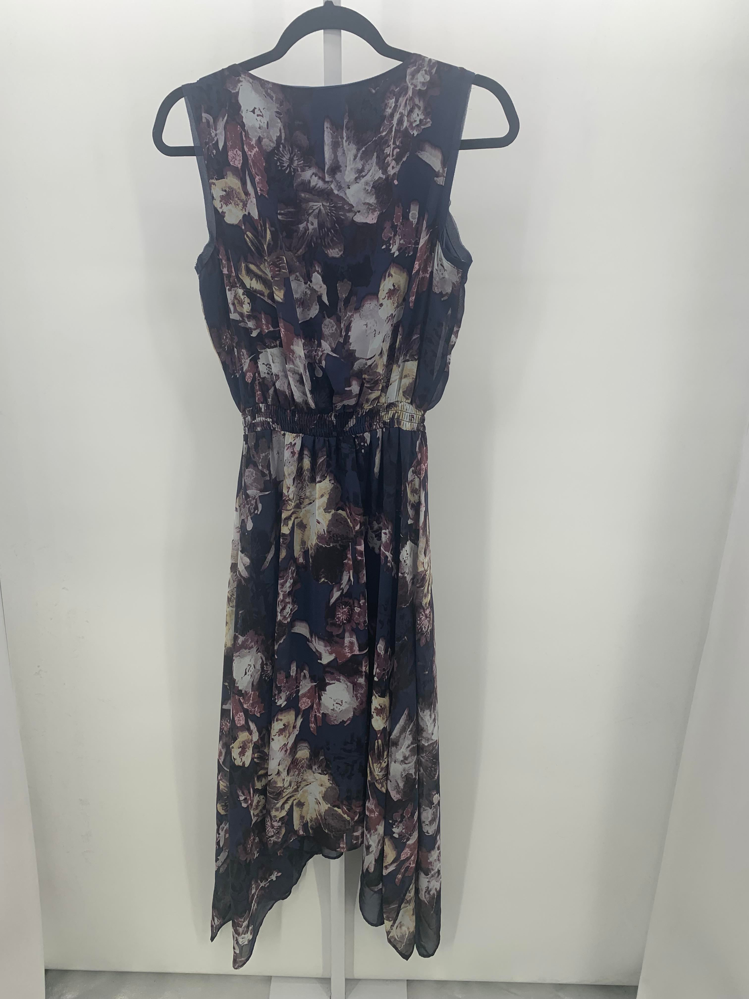 Vera Wang Size Medium Misses Sleeveless Dress