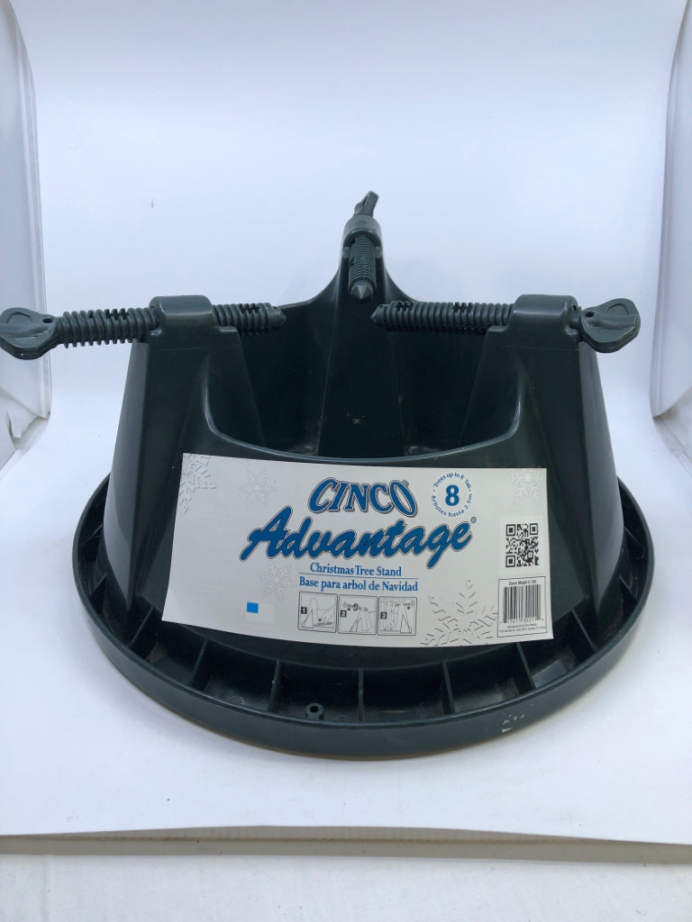 GREEN CHRISTMAS TREE STAND