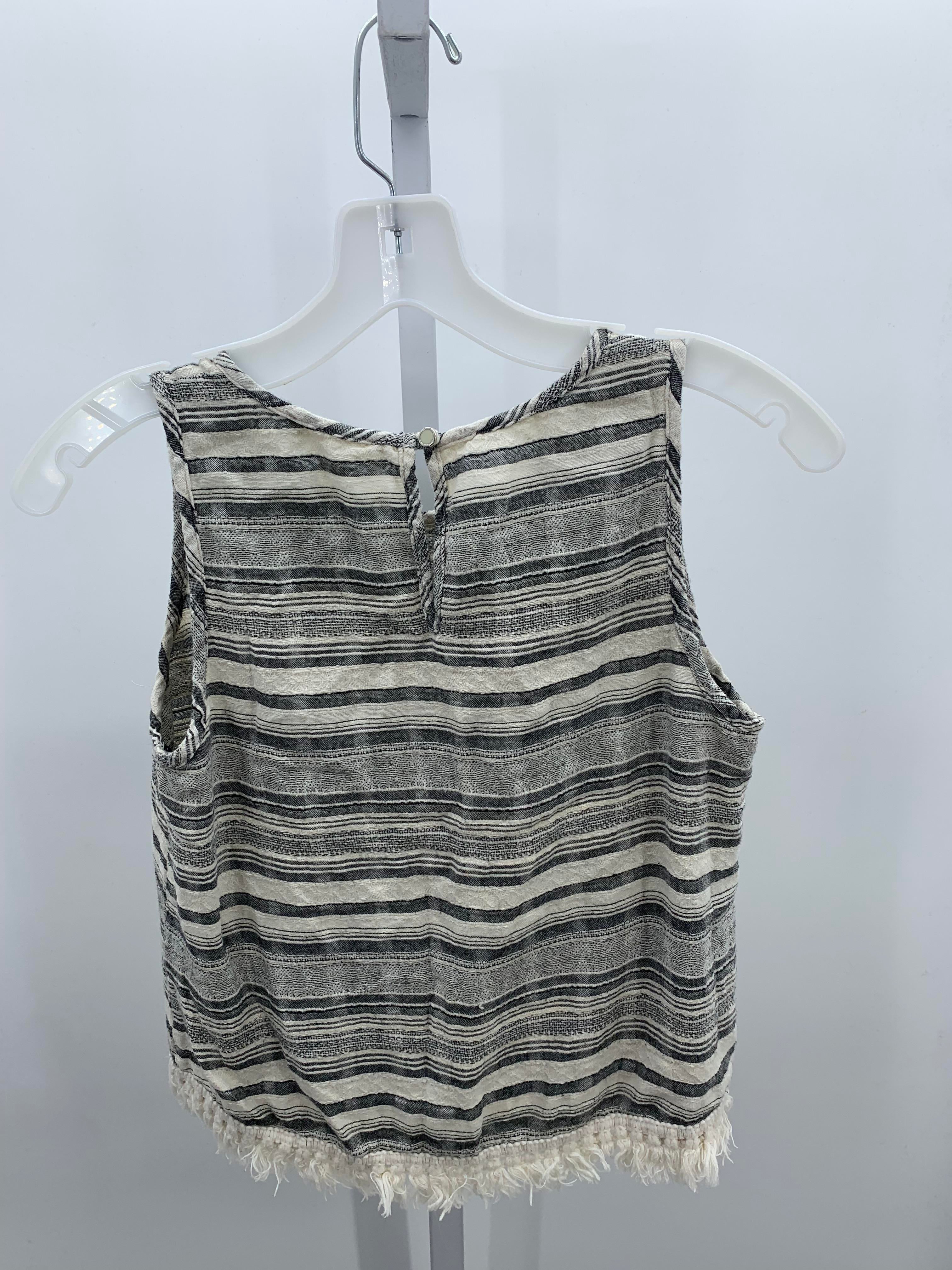monteau Size Small Juniors Tank