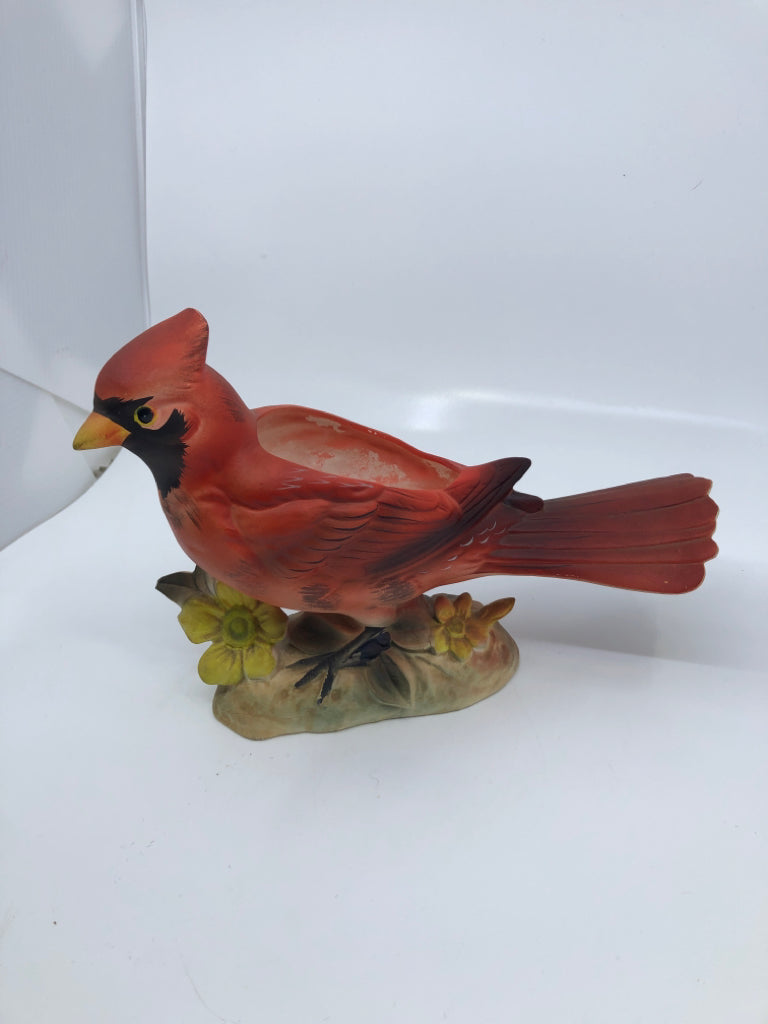 VTG CERAMIC CARDINAL SHAPED VASE/PLANTER.