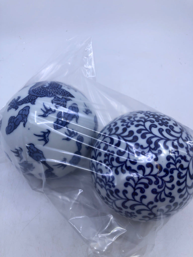 2 BLUE/WHITE FLORAL CENTERPIECE FILLER BALLS.