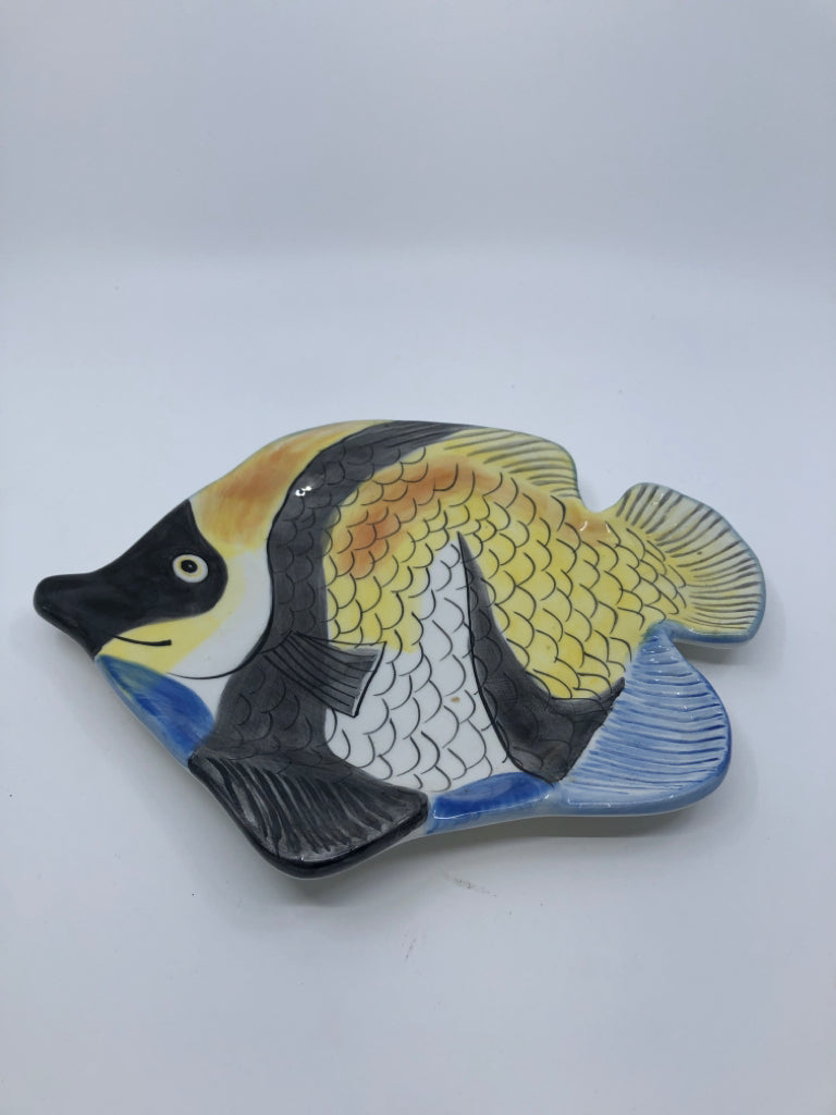 FISH PLATE YELLOW AND BLACK CERAMIC.