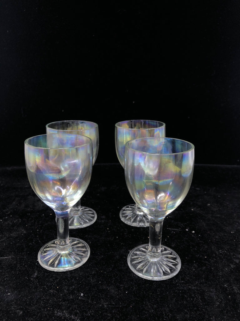 4 SHORT IRIDESCENT GLASSES.