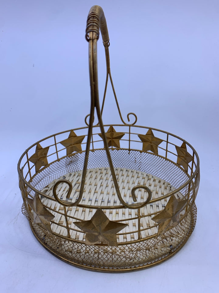 GOLD METAL STAR BASKET W/ WOVEN BOTTOM.