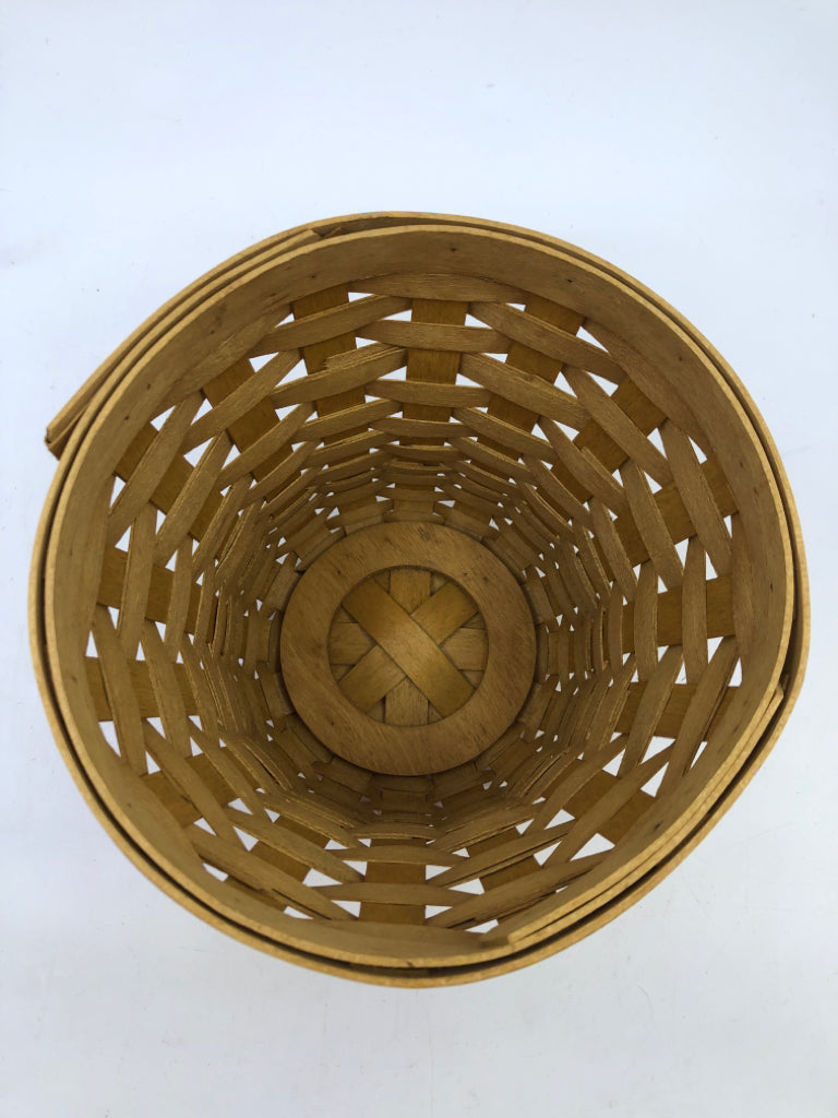2004 TALL BLONDE ROUND BASKET, WOOD BOTTOM.