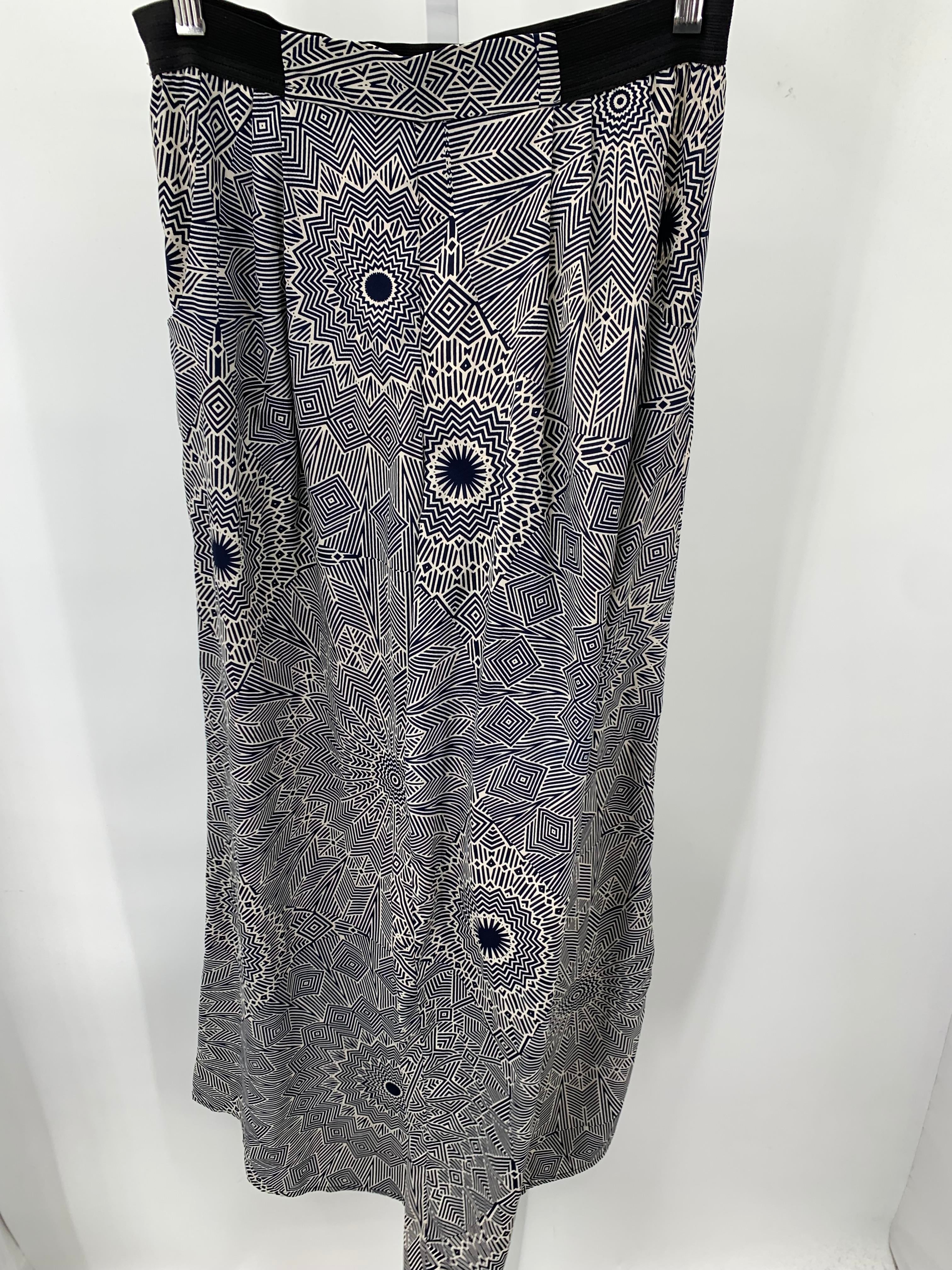 Fire Size Medium Juniors Pants