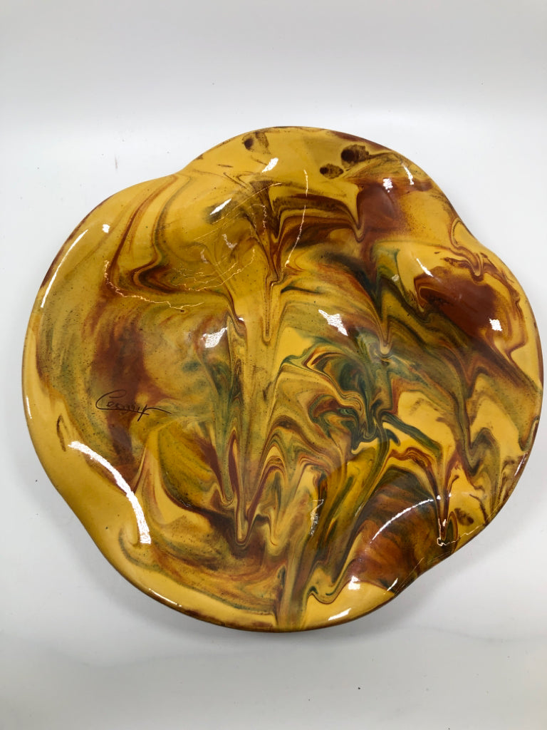 YELLOW SWIRL GLAZE POTTERY BOWL.