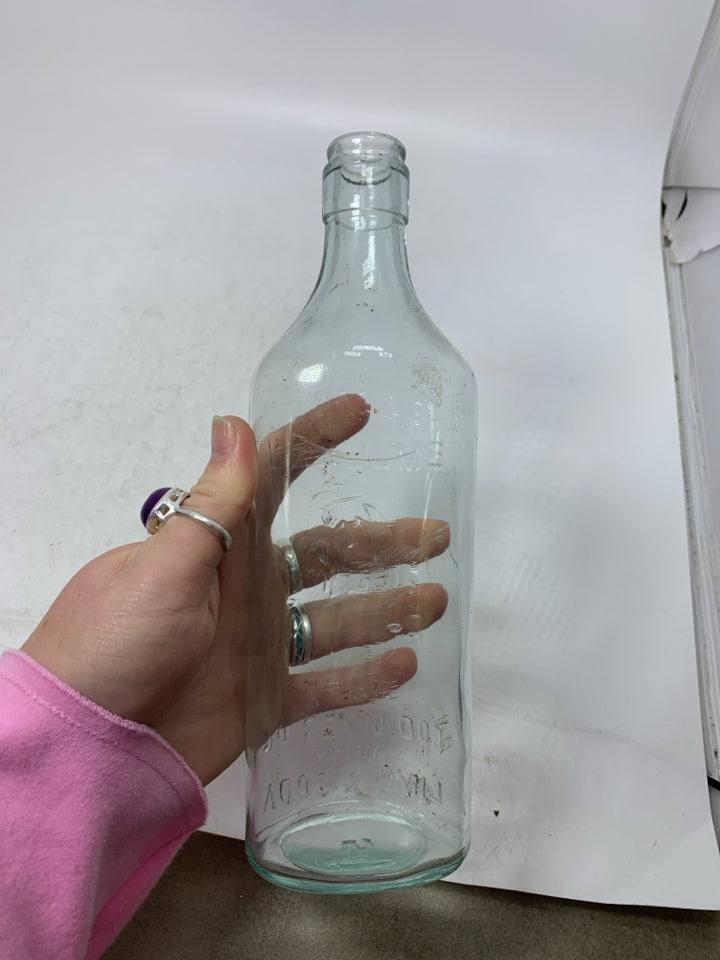 VTG SCOTT'S EMULSION TM COD LIVER OIL MEDICINE BOTTLE.