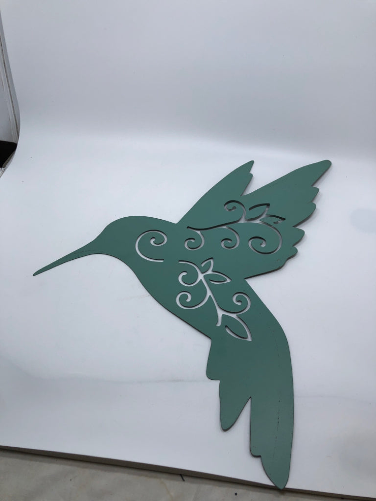BLUE DISTRESSED METAL HUMMINGBIRD.