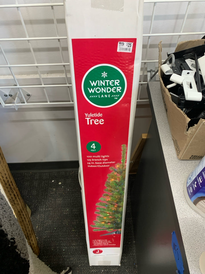 NIB WINTER WONDERLAND CHRISTMAS TREE.