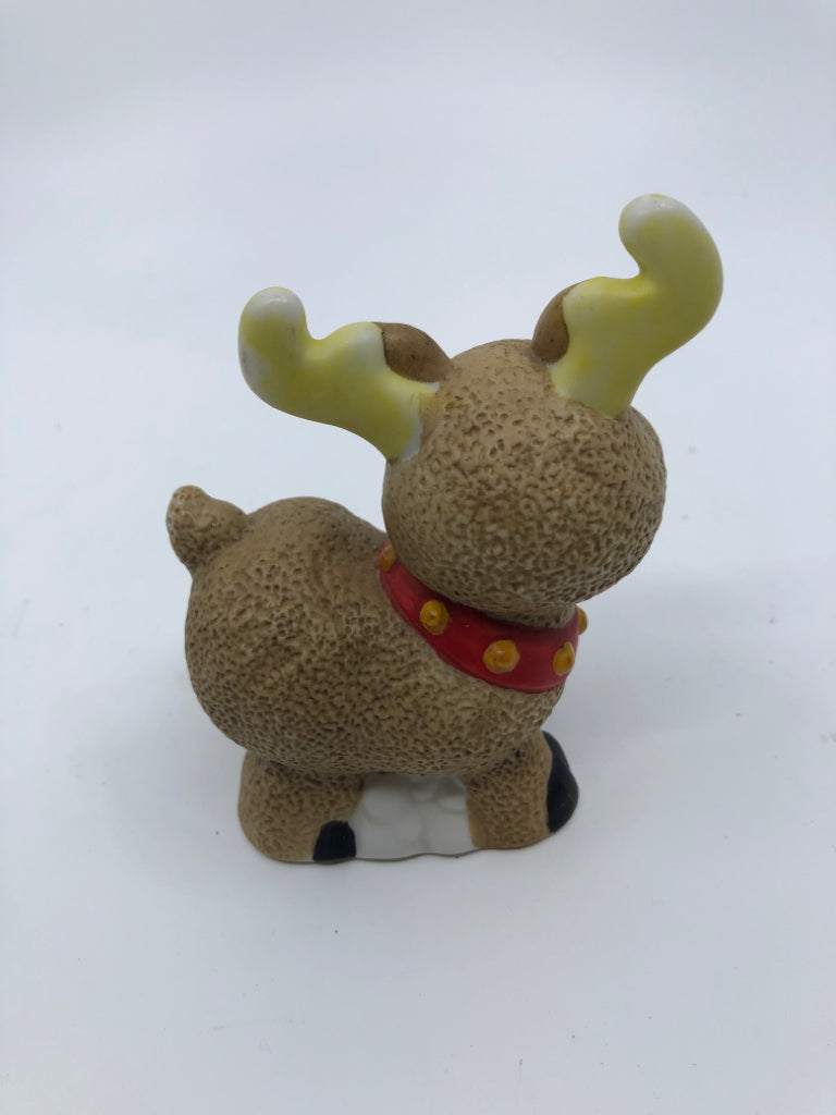 CHUBBY CERAMIC REINDEER.