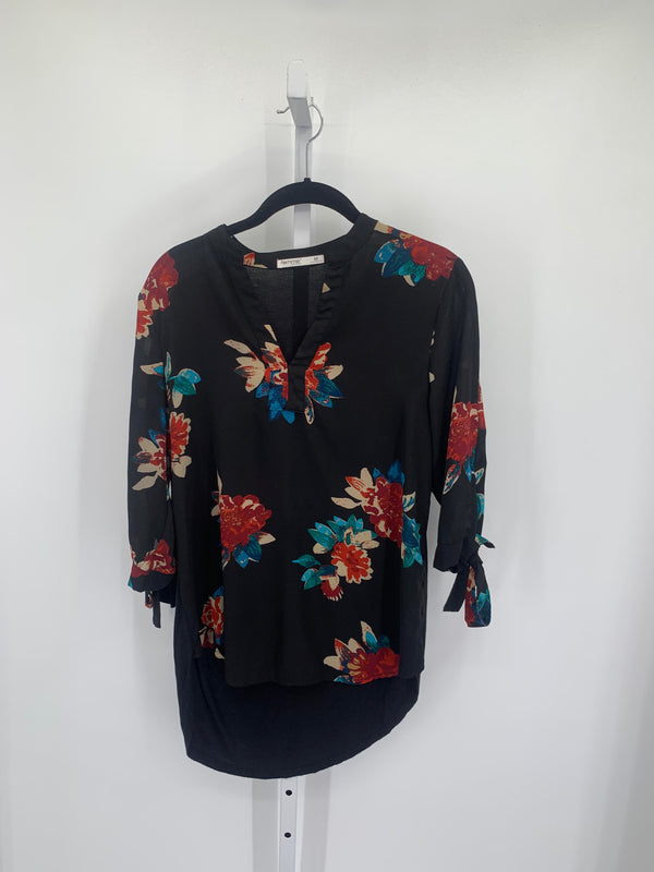 Femme Size Medium Misses 3/4 Sleeve Shirt