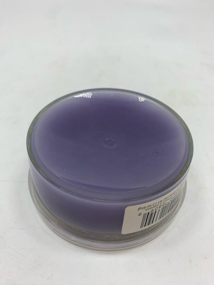 'LILAC BLOSSOMS' WAX SCENTERPIECE MELT.