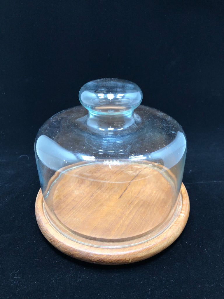 WOOD CHEESE BOARD W/GLASS DOME.