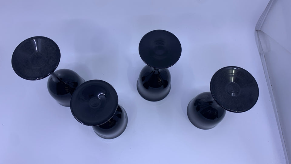 4 BLACK ROSE GLASSES.