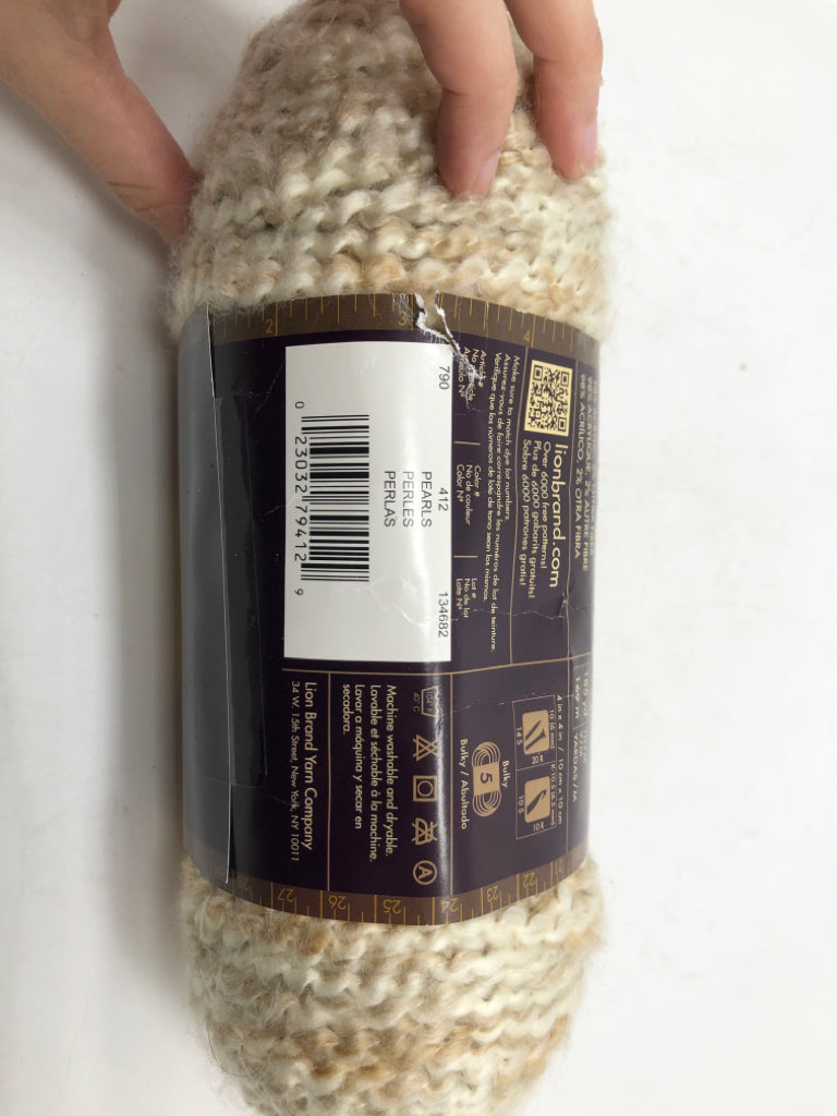 NWT TAN/WHITE YARN.