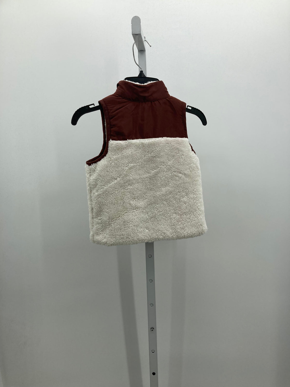 WHITE FAUX FUR