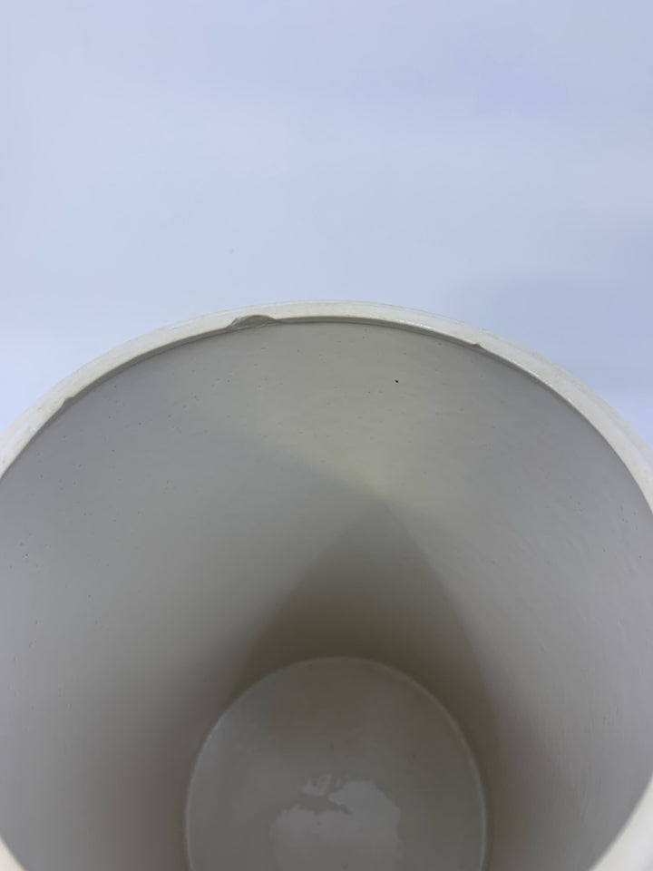 CERAMIC QUAKER OAT DECORATIVE CANISTER.