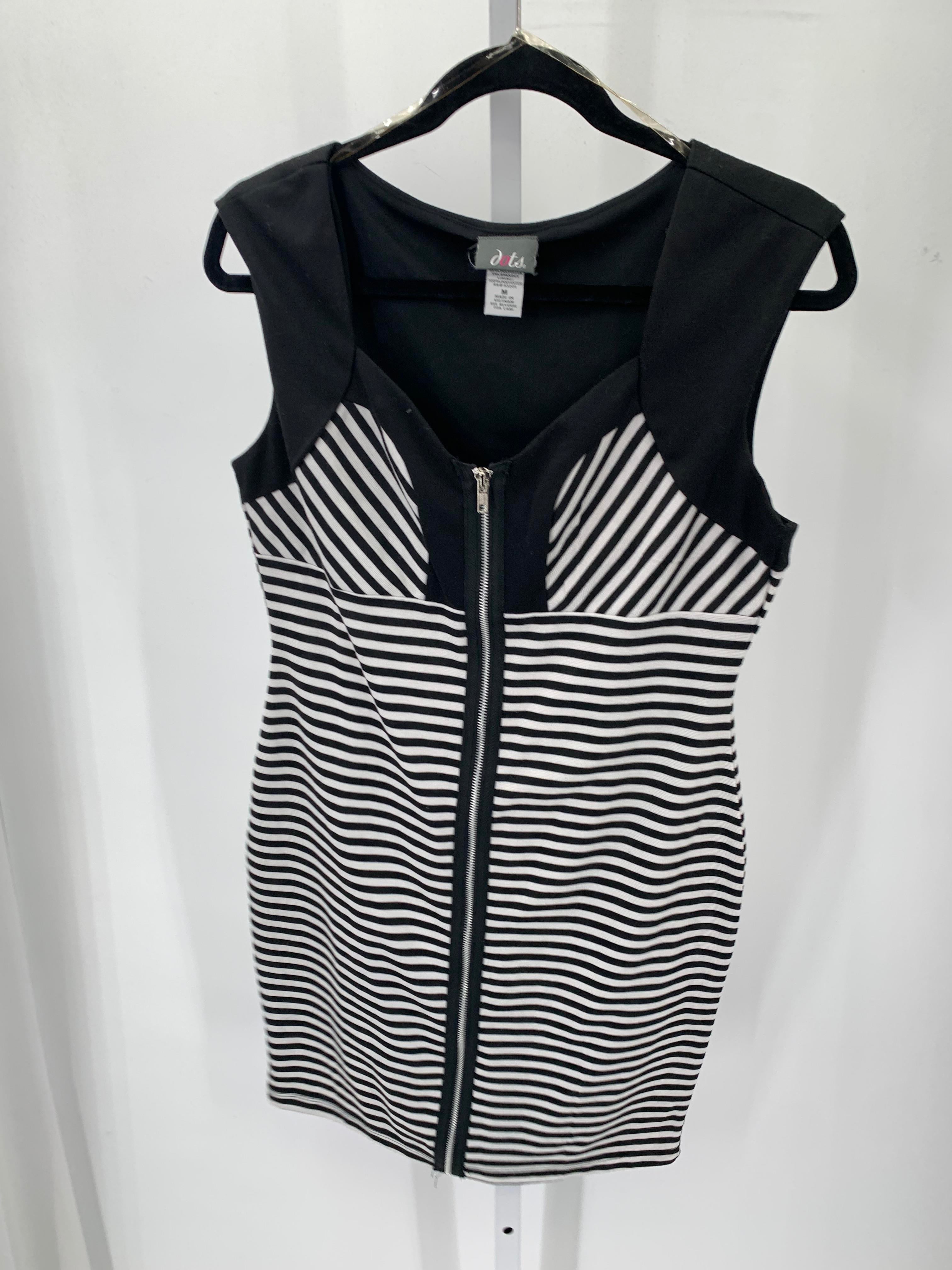 Dots Size Medium Misses Sleeveless Dress