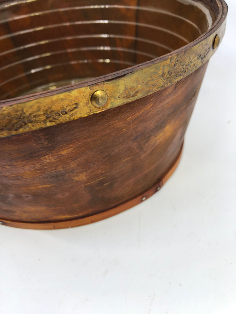 DARK BROWN WOOD BASKET W/ GOLD ACCENTS.