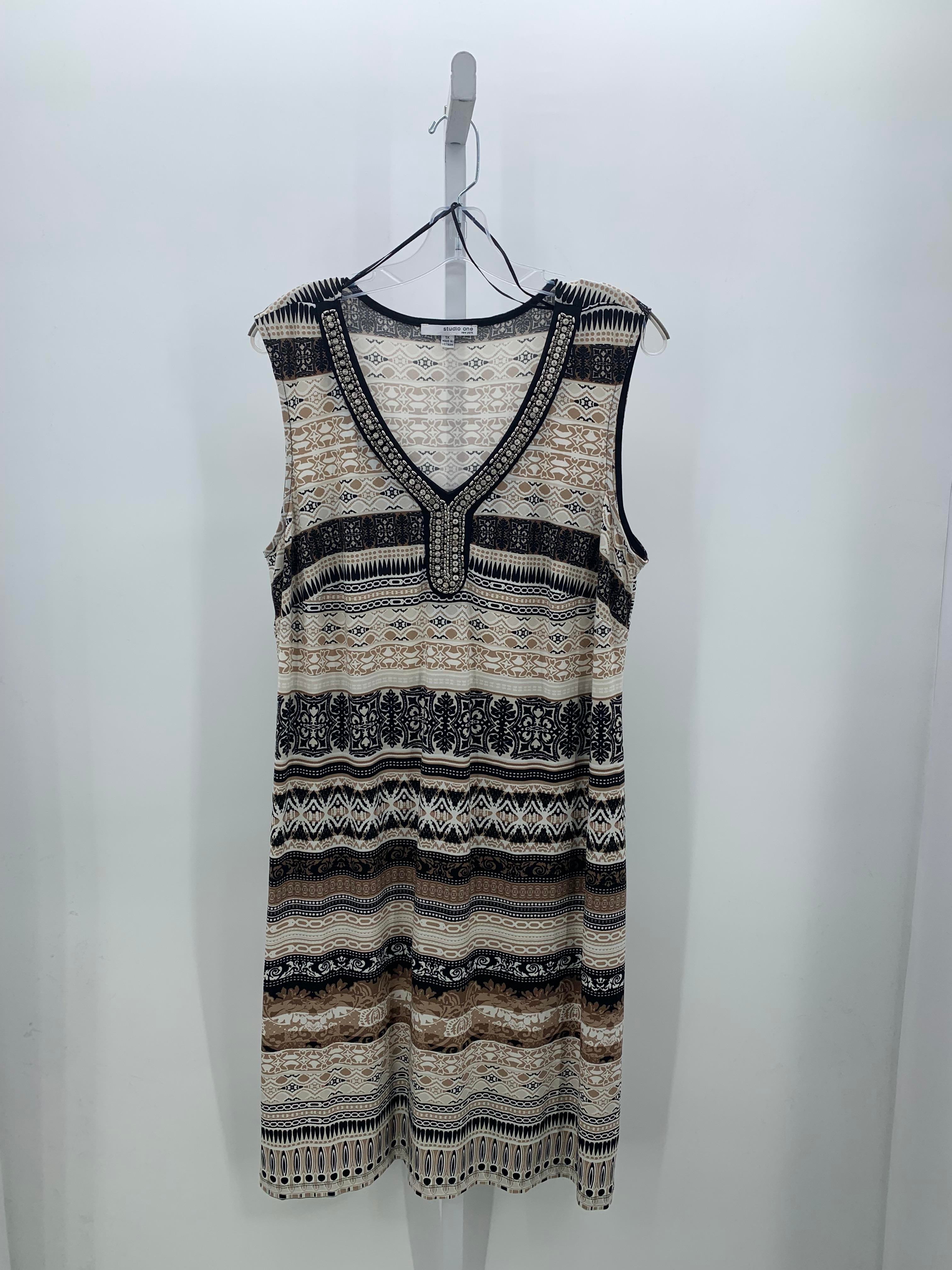 Size 1X Womens Sleeveless Dress