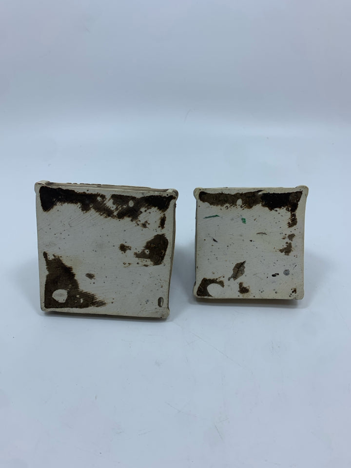 2PC EGYPTIAN PYRAMID STATUES.